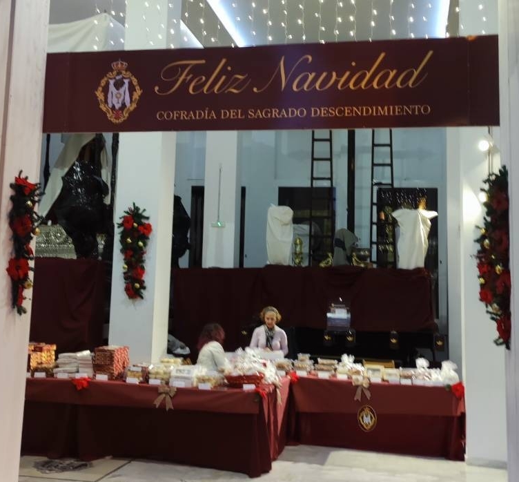 Éxito del tercer mercadillo de dulces navideños